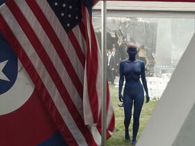 Дженнифер Лоуренс секси – Люди Икс: Дни минувшего будущего (2014) #6