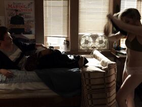 Сэмми Ханратти секси – Бесстыдник s08e12 (2018) #3