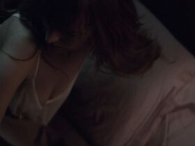 Ана О’Райли голая – Лунатик (2017) #8