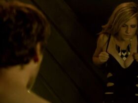 Аликс Вилтон Риган секси – Прыжок (2015) #5