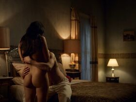 Дина Шихаби голая – Джек Райан s01e02 (2018) #2