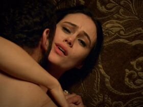 Дина Шихаби голая – Джек Райан s01e02 (2018) #6