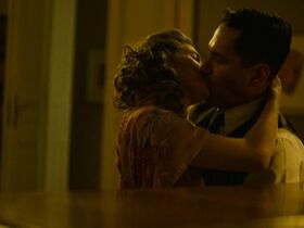 Сиенна Миллер секси – Шпионская игра (2018) #2