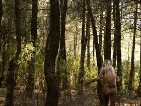 Мария Форке голая – В грязи (2016) #7