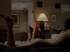 Брэнди Бурр голая – Прослушка s03e09 (2004) #2