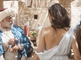 Ванесса Гид секси – Новые приключения Аладдина (2015) #4