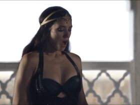 Ванесса Гид секси – Новые приключения Аладдина (2015) #5