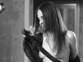 Алиса Вединяпина голая – Турецкое седло (2017) #3