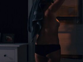 Джули Вагнер секси – Опустошение (2016) #3