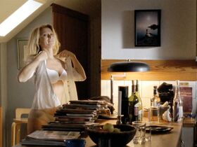 Лена Эндре голая – Девушка, которая играла с огнем (2009) #5