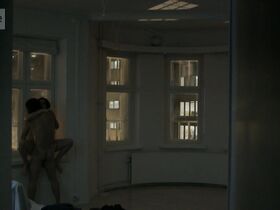 Аннамайя Туокко голая – На крючке s01e02 (2013) #3