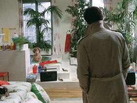 Грейс Де Капитани голая – Откройте, полиция! (1984) #5