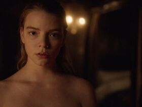 Аня Тейлор-Джой секси – Миниатюрист s01e01 (2017) #2