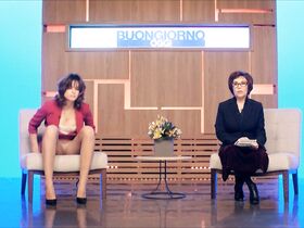 Кася Смутняк секси – Не твоё тело (2017) #3