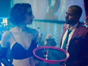 Сейнеб Салех голая – Немой (2018) #5