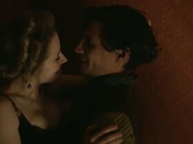 Конор Лесли голая – Клондайк s01e01 (2014) #6