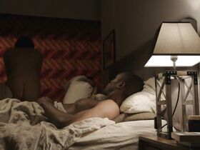 Тесс Хобрич голая – Пайн Гэп s01e02 (2018) #6