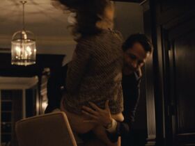 Натали Голд голая – Наследники s01e03 (2018) #6