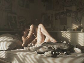 Матильда Варнье голая – Выпускной экзамен (2014) #3