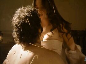 Дафна Фернандес голая – Земля волков s01-03 (2010-2014) #3