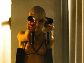 Кейт Наута голая – Перевозчик 2 (2005) #4