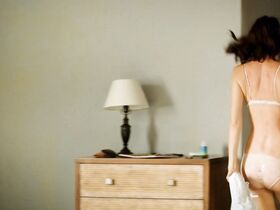 Серена Хендрикс секси – На следующее утро (2015) #6