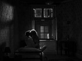 Йоанна Кулиг голая – Холодная война (2018)