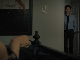 Тесса Феррер секси – Мистер Мерседес s02e01 (2018) #5