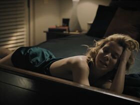 Тесса Феррер секси – Мистер Мерседес s02e01 (2018) #6