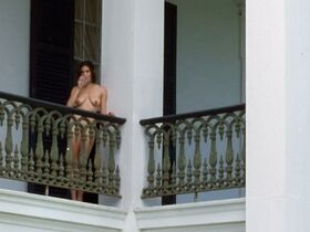 Тери Хэтчер голая – Пленники небес (1996) #3