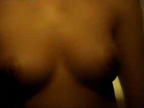 Александра Поплавска голая – Вниз по разноцветному холму (2004) #3