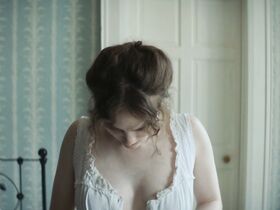 Энн Скелли секси – Смерть и соловьи s01e01 (2018) #3