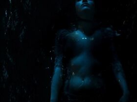 Кирсти Эвертон голая – Эксперимент Холли Кейн (2017) #4