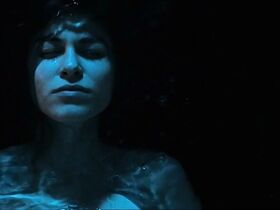 Кирсти Эвертон голая – Эксперимент Холли Кейн (2017) #5