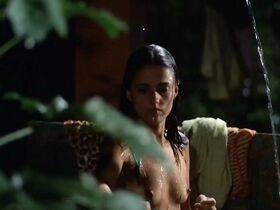 Мариета Северо голая – Смертельная жестокость (1976) #3