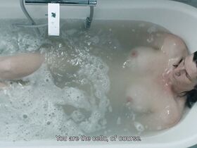 Лора Бенсон голая – Недотрога (2018) #6