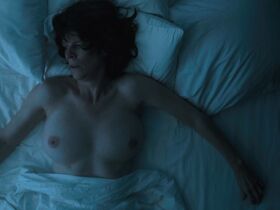 Лора Бенсон голая – Недотрога (2018) #8