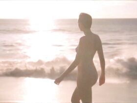 Ханелор Кнатс голая – Захватчик 33D (2011) #8