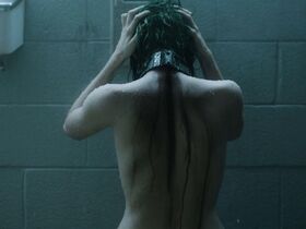 Эмма Дюмон секси – Одаренные s01e02 (2017) #4