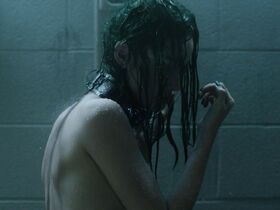 Эмма Дюмон секси – Одаренные s01e02 (2017) #5