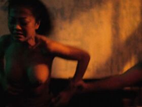 Шампейн Нуттанун голая – Still In The Cage (2016) #9