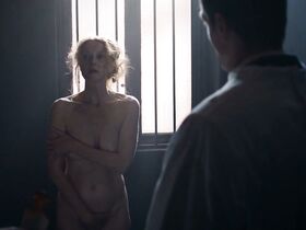 Эстер Швейнс голая – We Are Half The World (2018) #1