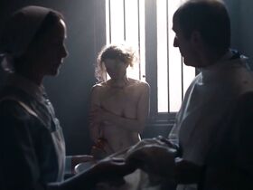 Эстер Швейнс голая – We Are Half The World (2018) #3