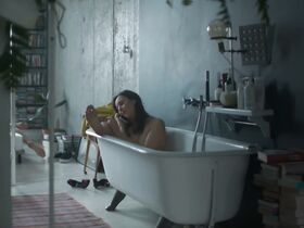 Марта Маликовская голая – Ослепленный огнями s01e01 (2018) #3