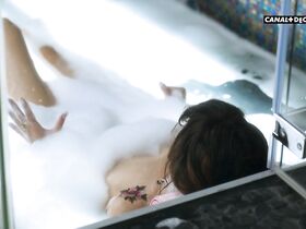 Мелани Дуте голая – Paris etc. s01e10 (2017) #5