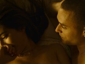 Микела Де Росси голая – Один шанс на всю жизнь (2018) #3