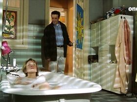 Беттина Купфер голая – Втроем по жизни s01e07 (1999) #3