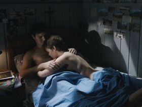 Матильда Варнье секси – Очень секретная служба s01e12 (2015)