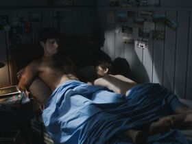 Матильда Варнье секси – Очень секретная служба s01e12 (2015) #2