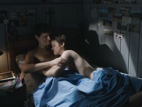 Матильда Варнье секси – Очень секретная служба s01e12 (2015) #3